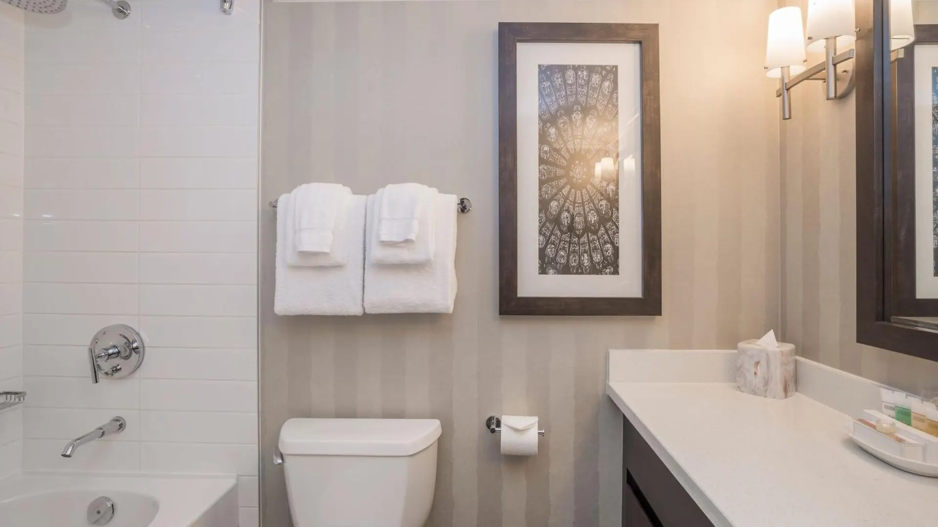 La Grande Residence At The Sutton Place Hotel Vancouver