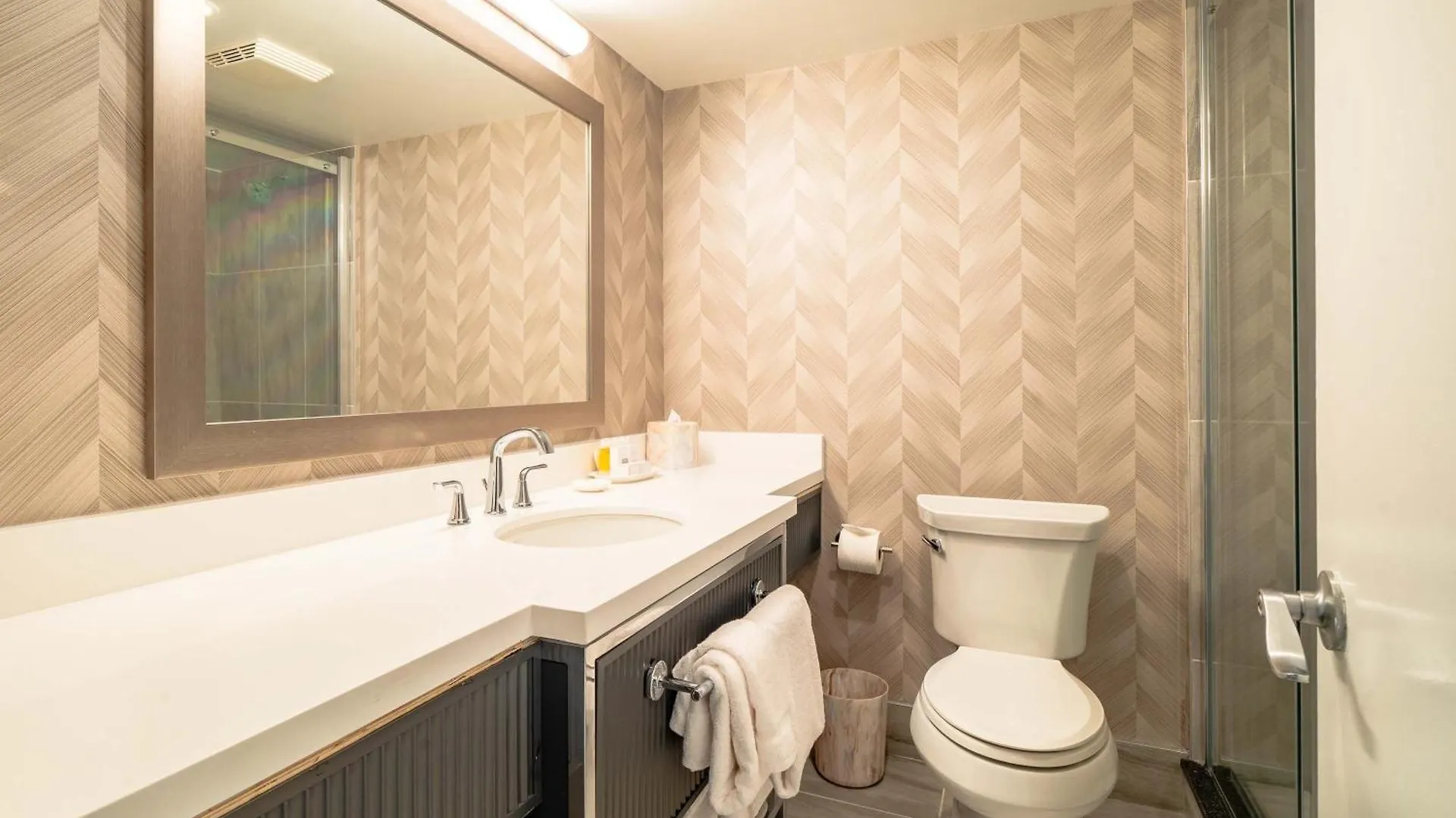 La Grande Residence At The Sutton Place Hotel Vancouver